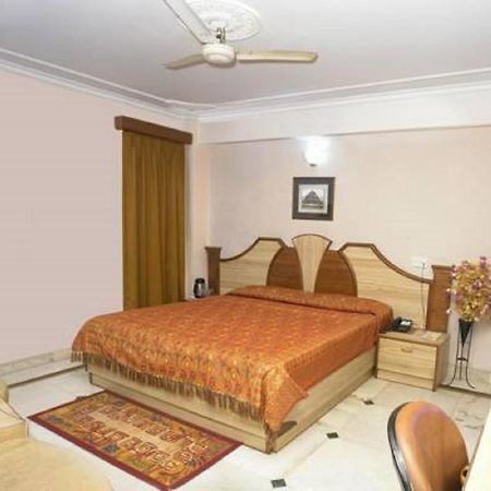 Hotel Welcome Palace Agartala Exterior photo