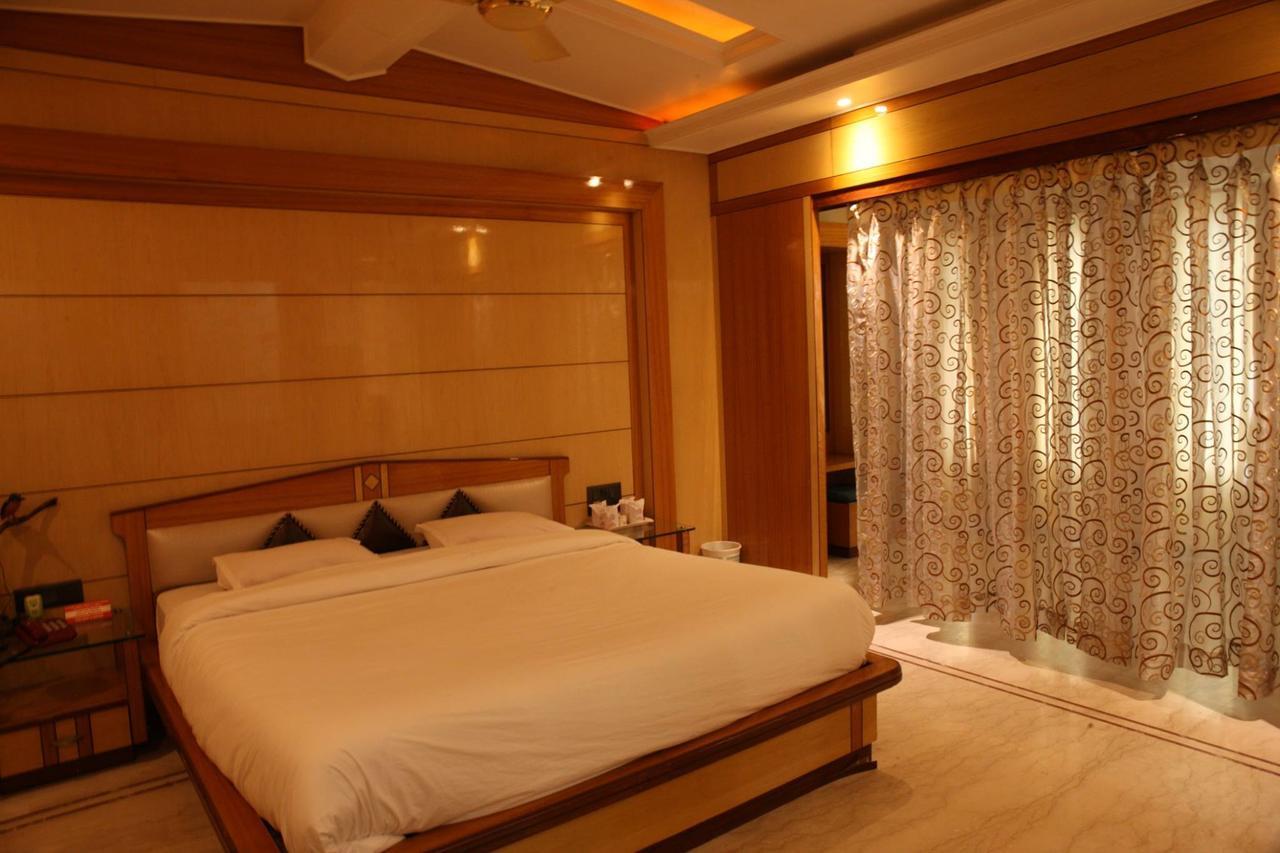 Hotel Welcome Palace Agartala Exterior photo