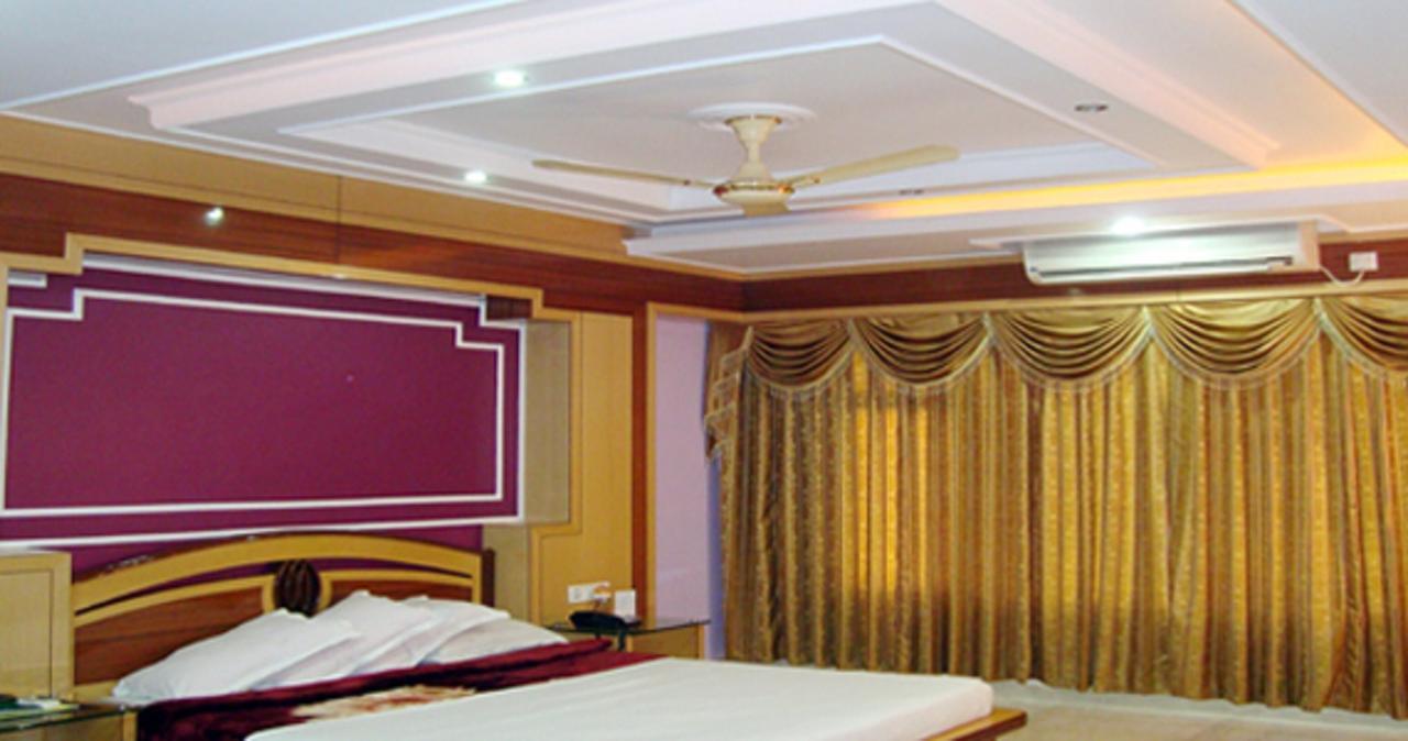 Hotel Welcome Palace Agartala Exterior photo