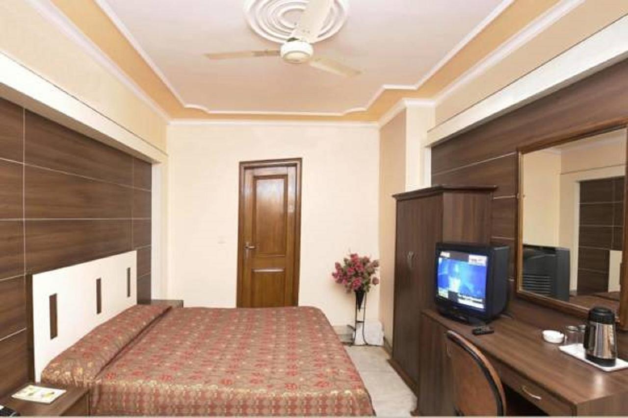 Hotel Welcome Palace Agartala Exterior photo