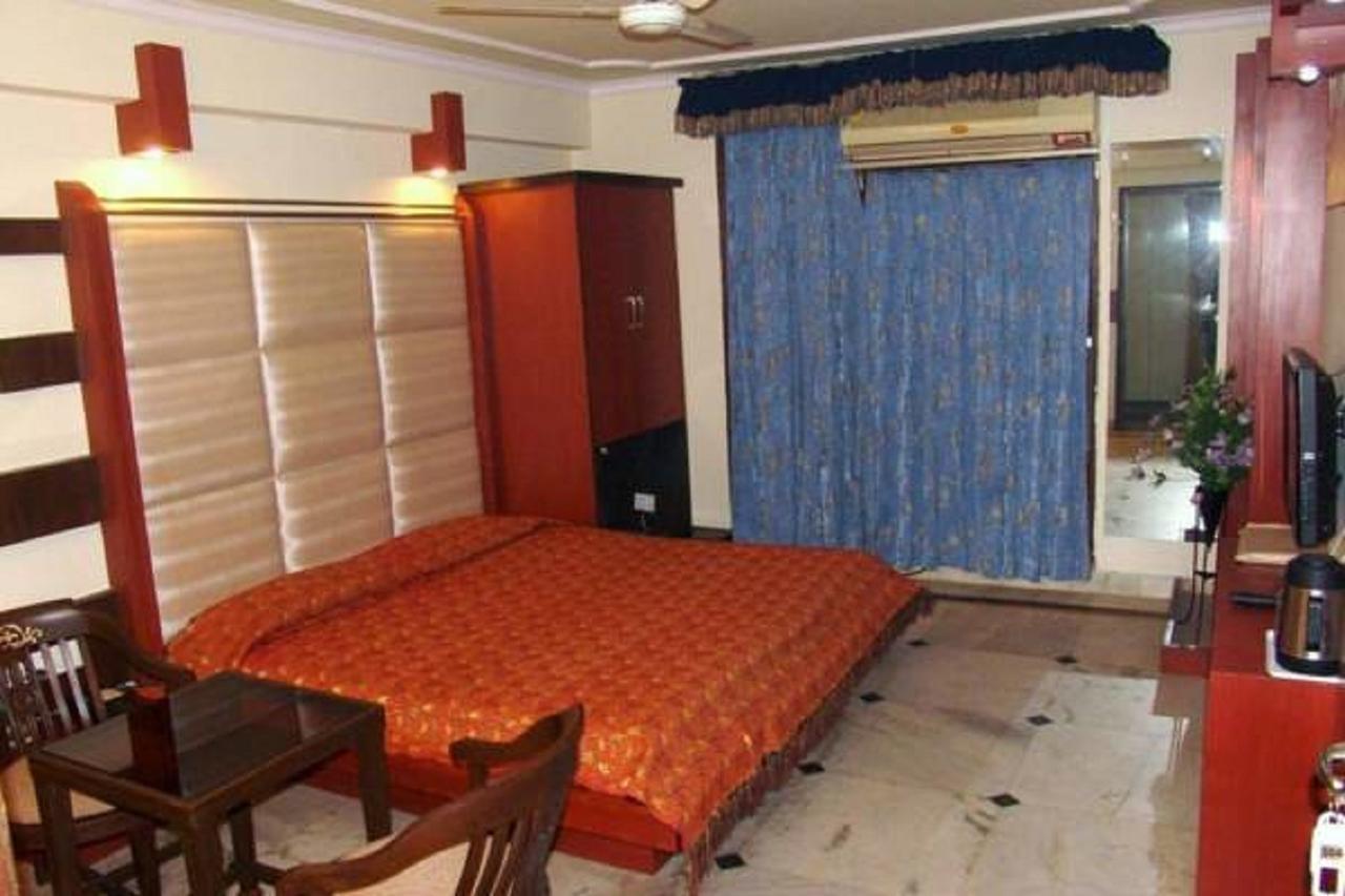 Hotel Welcome Palace Agartala Exterior photo